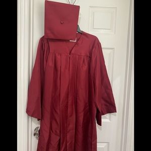 Graduation cap and gown size 5’4 - 5’6